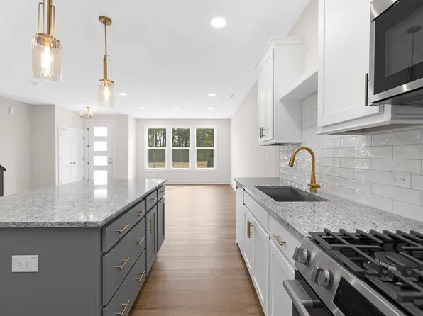 805 Fireship Rd, Fuquay Varina, NC 27526
