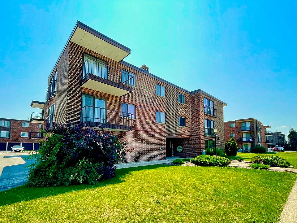 1st image of 10221 S Central Ave #2B
