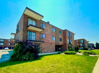 10221 S Central Ave #2B, Oak Lawn, IL 60453