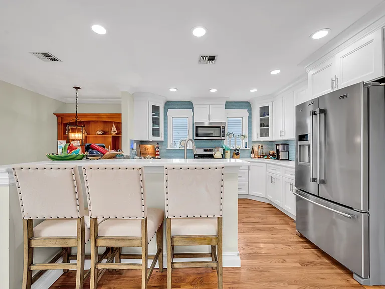 15 Seville Dr — Photo 13