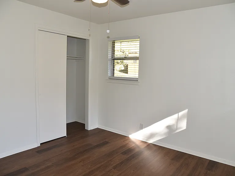 1212 Desiree Ln — Photo 20