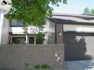 4445 Whitfield Ln #343, Richmond Hts, OH