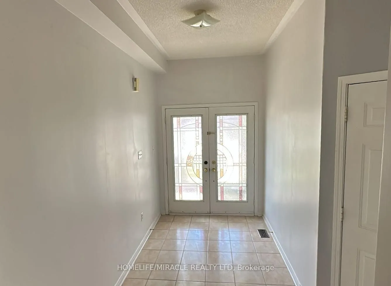 4 bed, $3,750 — Photo 2