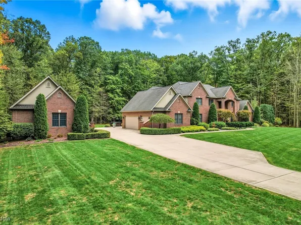 2520 Eastpoint Heights Dr SE, Warren, OH 44484