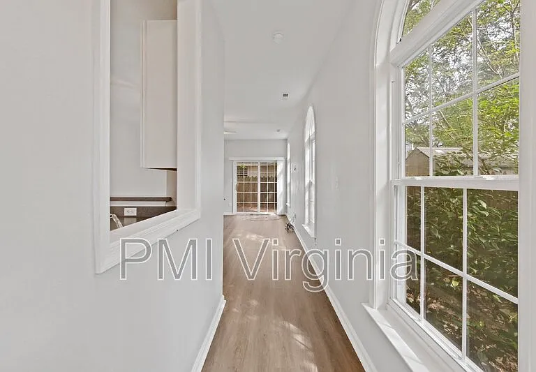 4620 Lee Ave — Photo 6