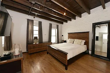 Rented by Ozymandius Realty