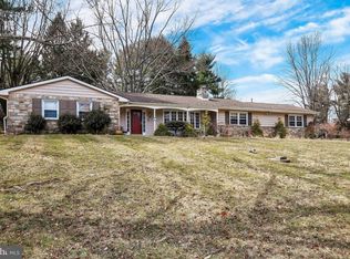 8 Nob Hill Park Dr, Reisterstown, MD 21136