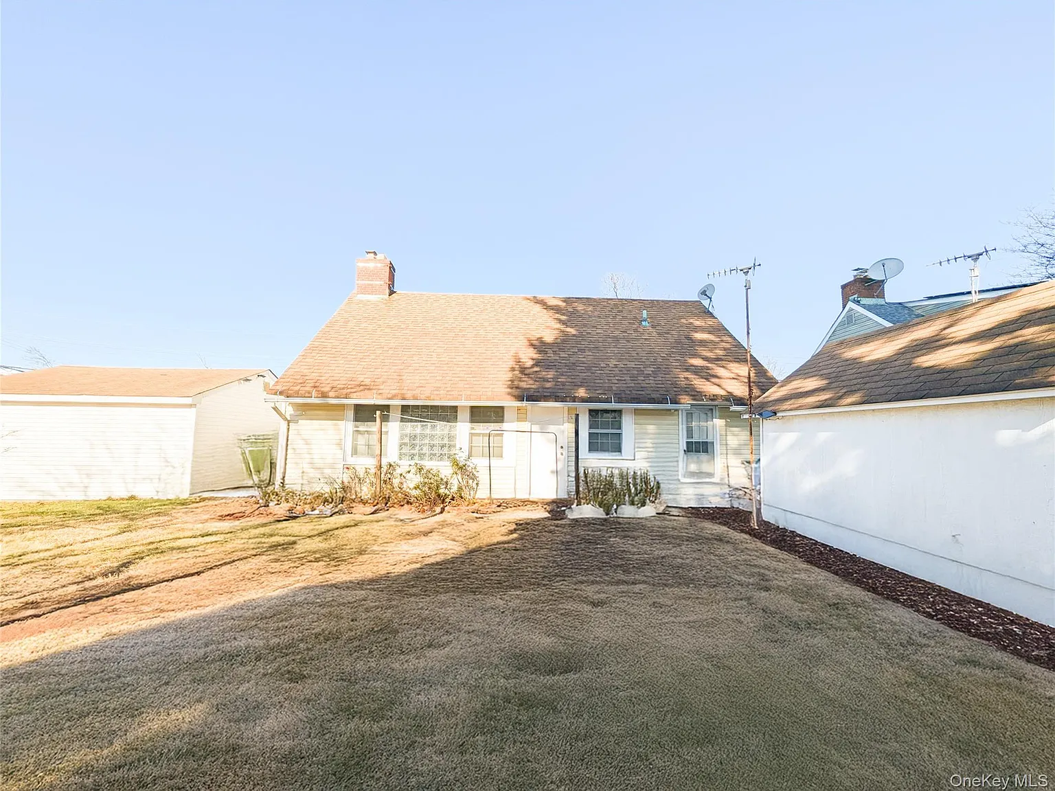 2 bed, 1.0 bath, 1193 sqft, $3,100 — Photo 3