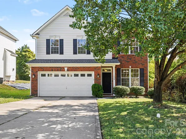 1530 Big Leaf Dr, Charlotte, NC 28262