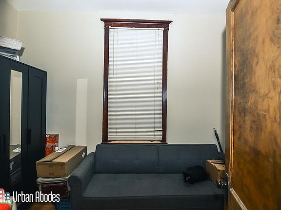 2nd image of 852 N Leavitt St #Ua3