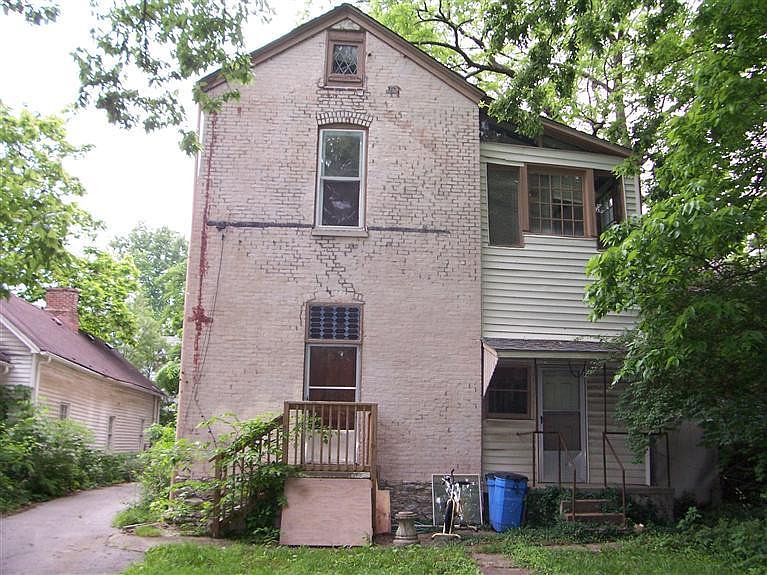 2nd image of 506 N Broadway