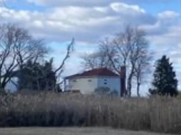 101 Beachside Dr, Stevensville, MD 21666