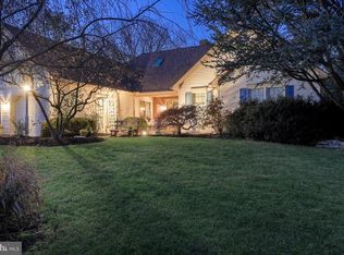 329 N Farm Dr, Lititz, PA 17543