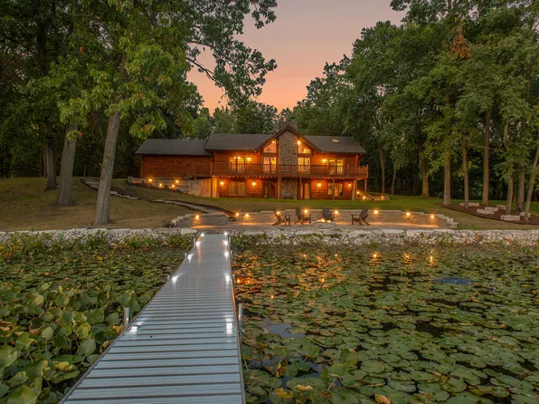 26395 Nubour Rd, Dowagiac, MI 49047