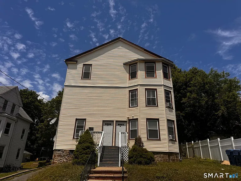 169 Winthrop St — Photo 1