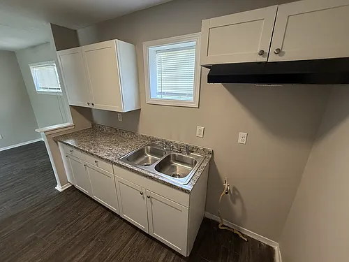 2086 Hubert Ave #5 Photo 1