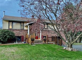 38 Sengstacken Dr, Stony Pt, NY 10980