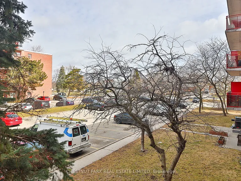 900 Glen St #215 — Photo 37