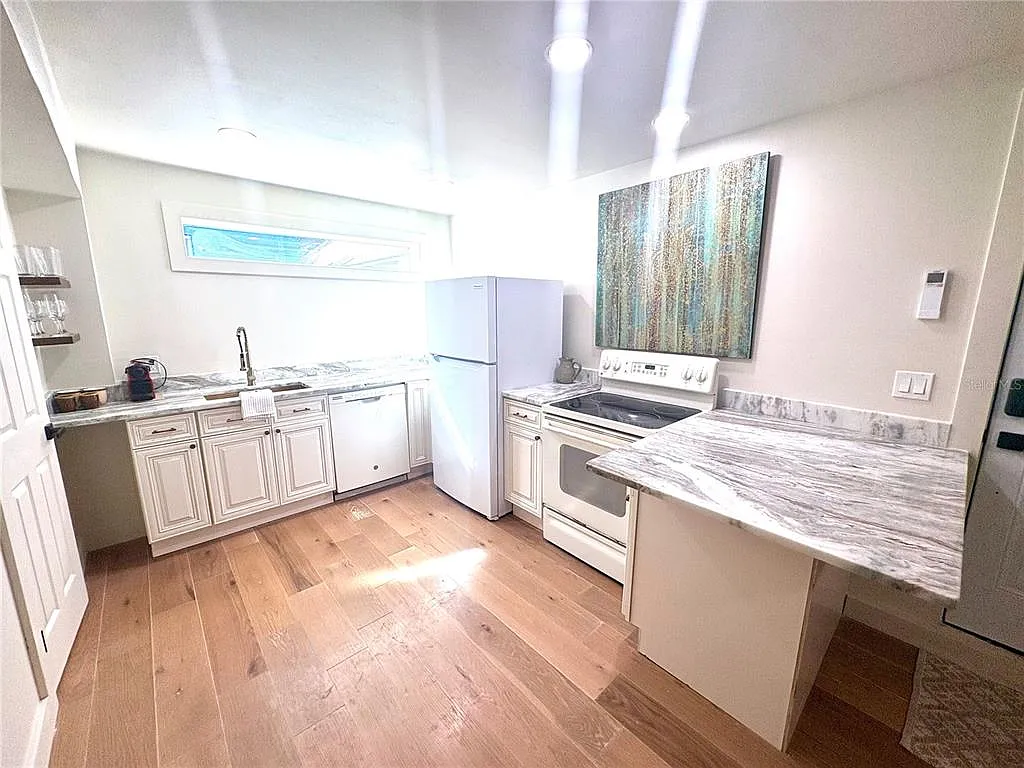 1 bed, 1.0 bath, 459 sqft, $2,000 — Photo 3