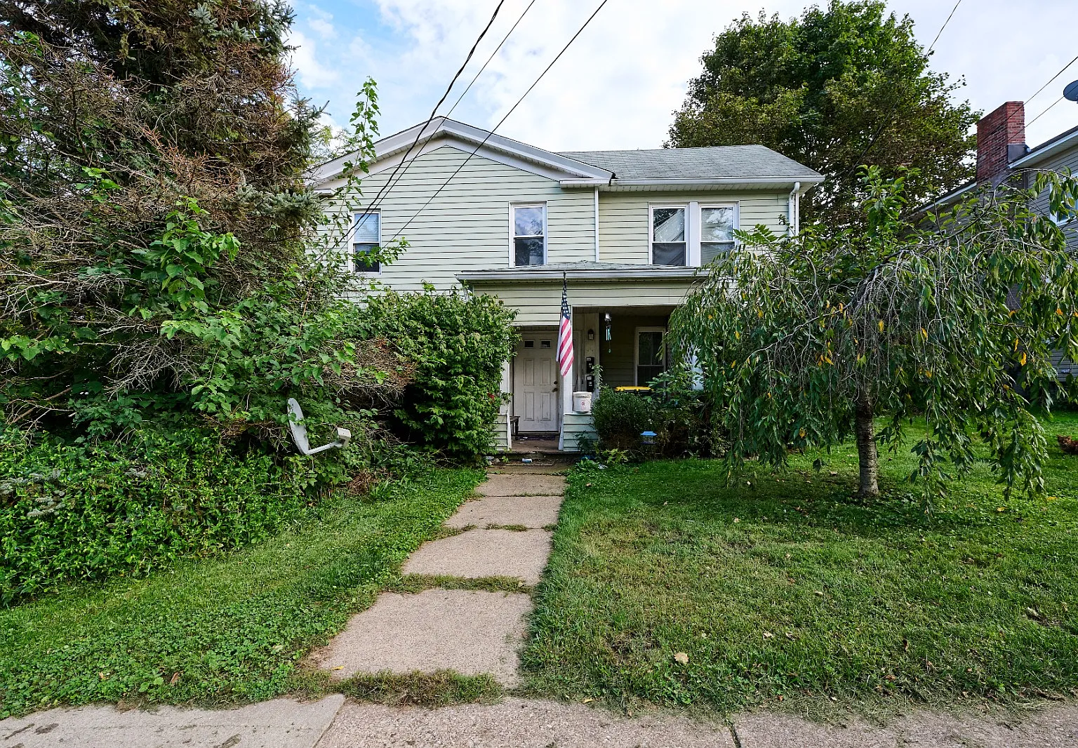 2 bed, $895 — Photo 1