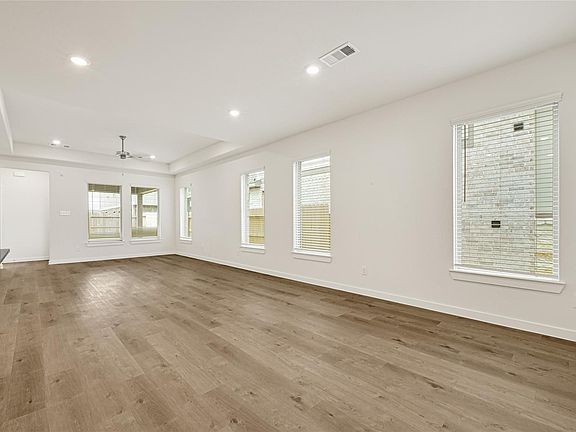 4th image of 17115 Bluebonnet Creek Trl