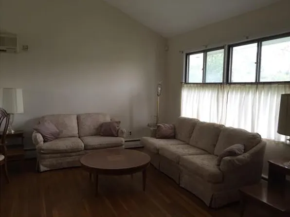 38 Jackson Ave, Carteret, NJ 07008