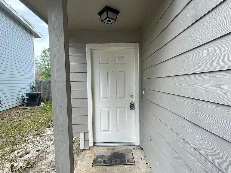 2926 Loganberry Park Ln — Photo 3