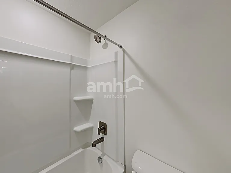1436 E Allen Ln — Photo 16