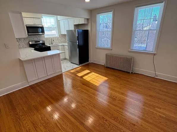 909 McCabe Ave #1, Wilmington, DE 19802