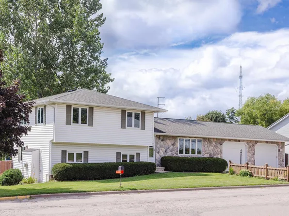 1100 N Johns St, Dodgeville, WI 53533
