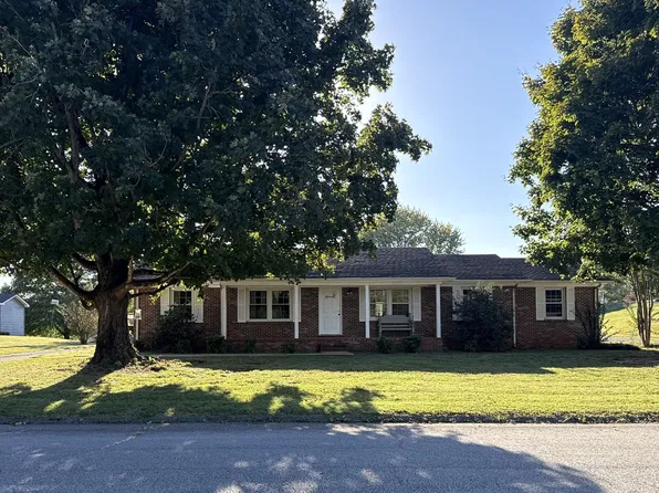 74 Crestview Dr, McMinnville, TN 37110