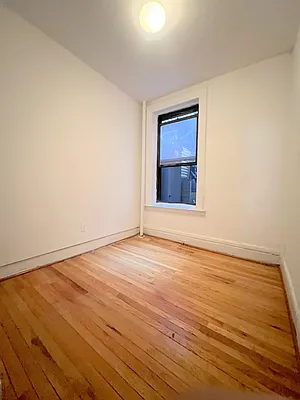 Rented by Smart City Real Estate LLC | media 11