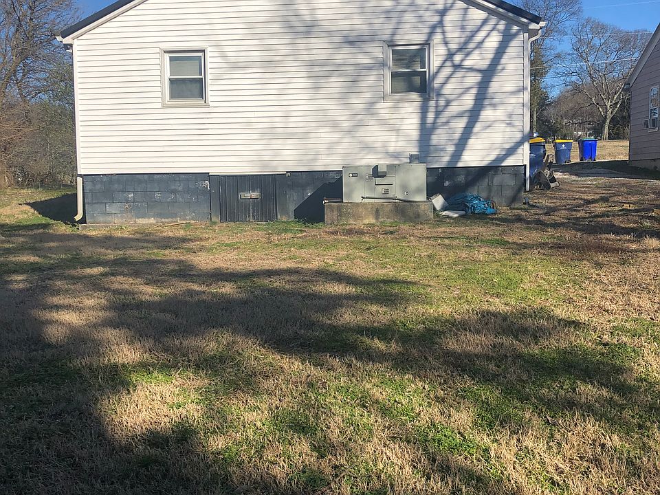 2nd image of 111 Bowden St