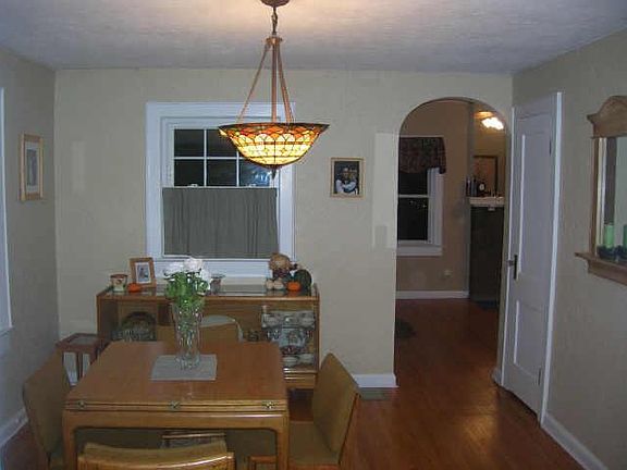 4th image of 5927 N Winthrop Ave
