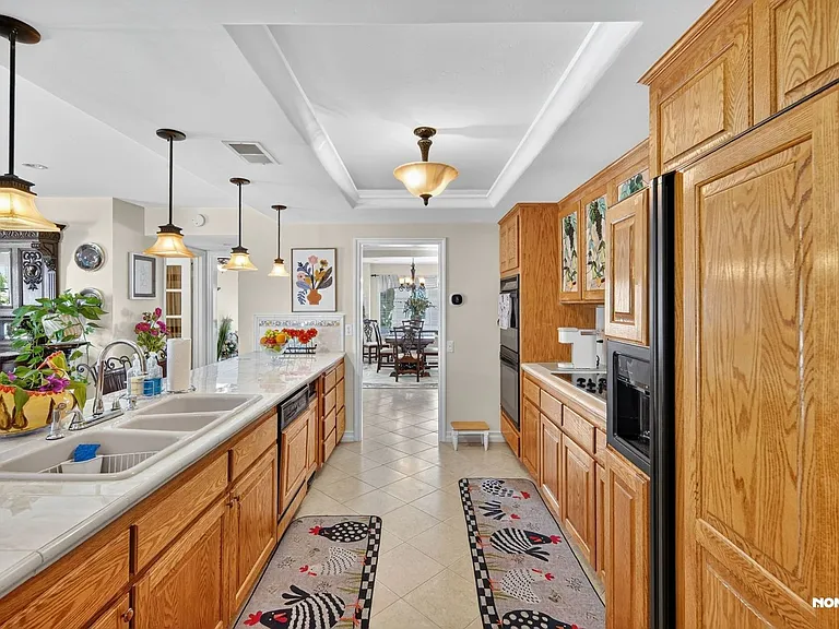 10317 Oak Ranch Ln — Photo 10