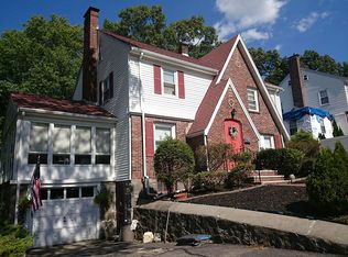 27 Peak Hill Rd, West Roxbury, MA 02132