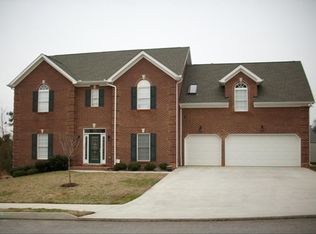 1131 Gray Eagle Ln, Knoxville, TN 37932