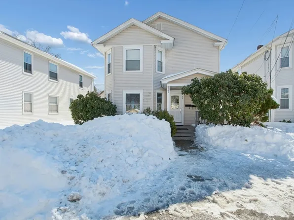 88 Crescent St, Franklin, MA 02038