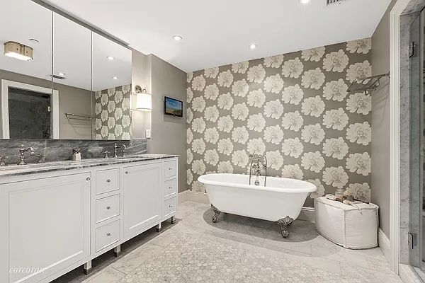 Sold by Corcoran | media 7