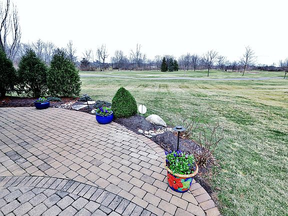 3rd image of 1049 Villa Vista Pl