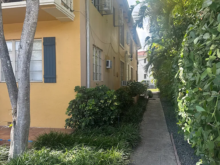 23 Majorca Ave #1 — Photo 10