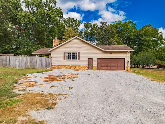 3rd image of 118 Autumn Ln