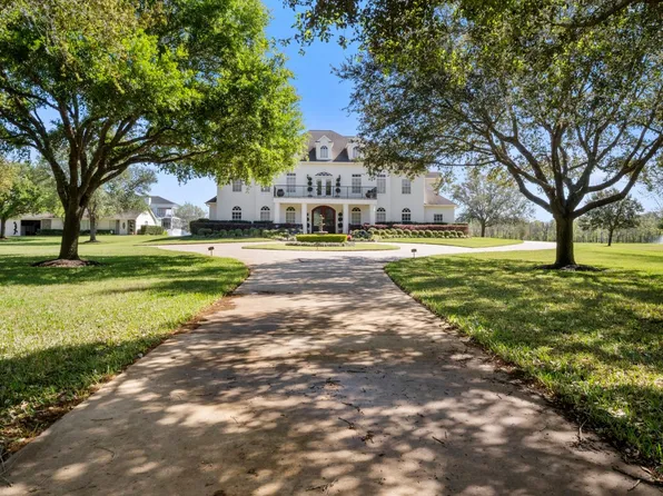 3622 River Forest Dr, Richmond, TX 77406