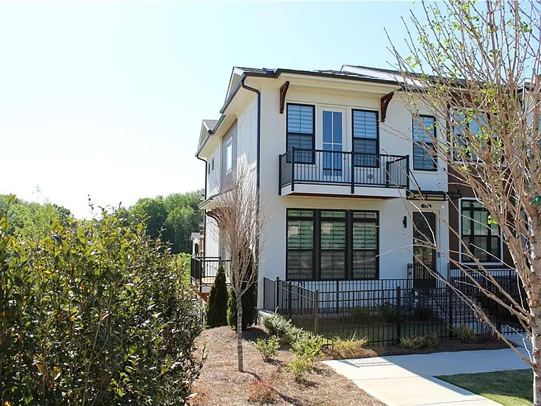 124 Downing Dr — Photo 29