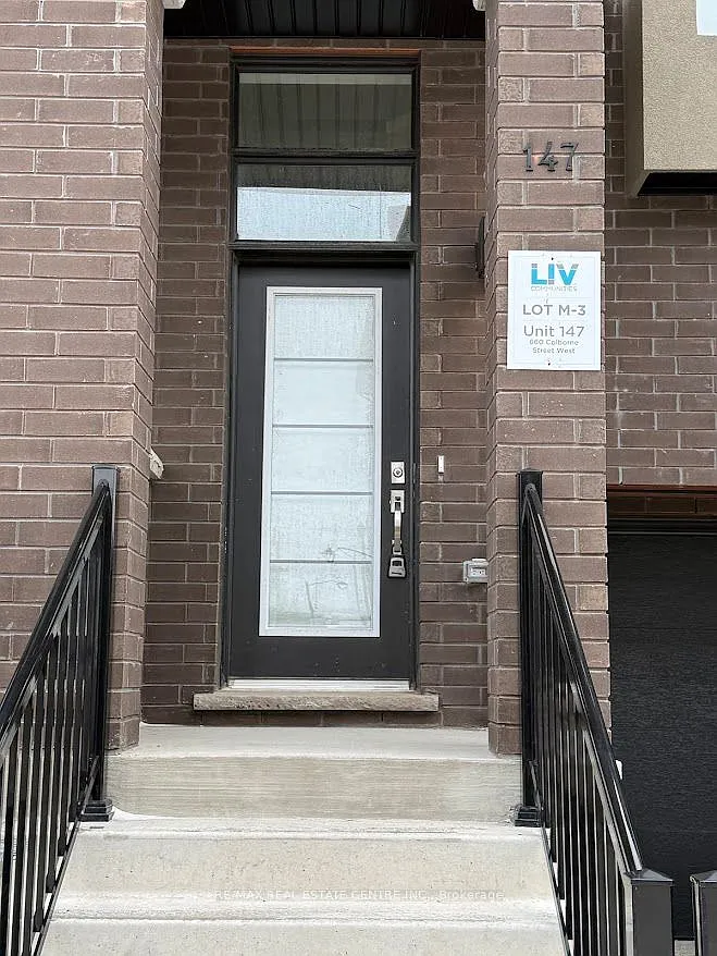 3 bed, $2,100 — Photo 2