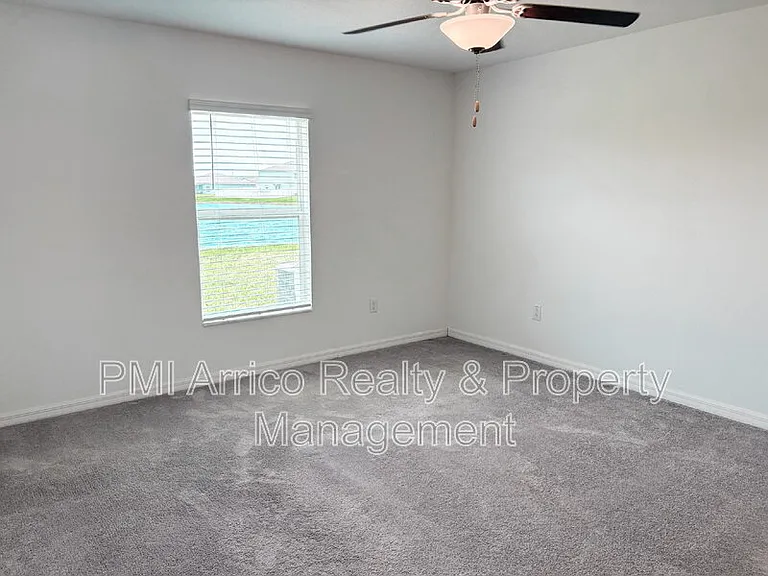 5487 Blue Azure Dr — Photo 10
