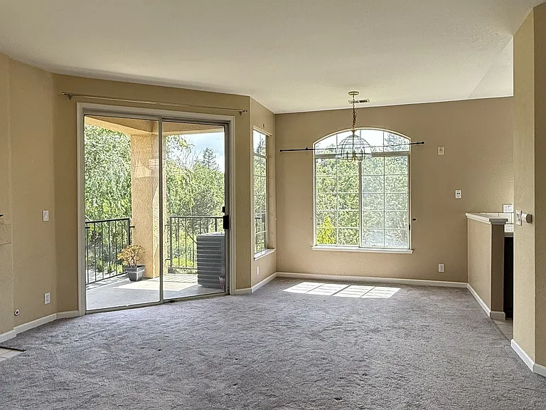 7676 Tuscany Dr — Photo 20