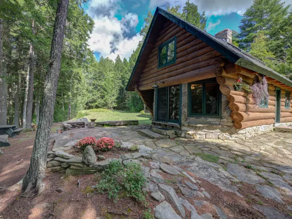 1240 Hostile Valley Road, Palermo, ME 04354