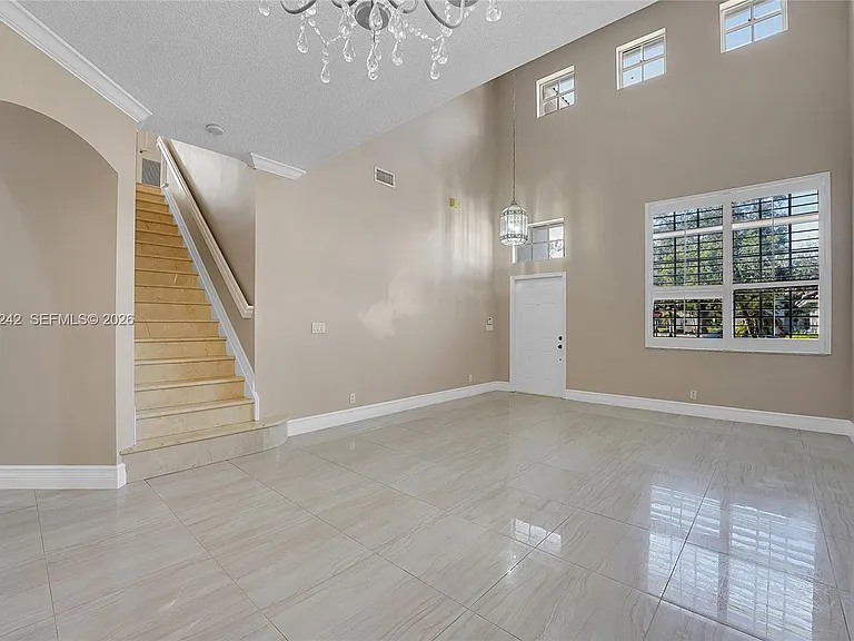 1905 Capeside Cir — Photo 5