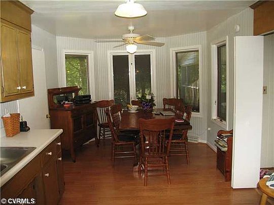 3rd image of 9500 Lakeshore Dr